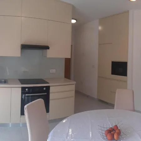 M&M'S Big Green Apartment 아파트 *